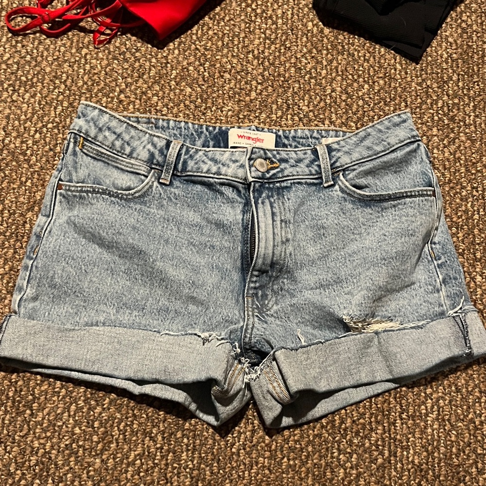 Wrangler Women's Light Blue Jean Shorts,  Sz 6, Roll Up Cuff